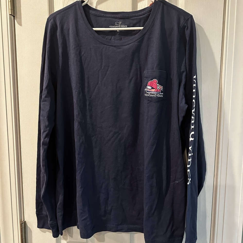 BNWT vineyard Vines navy long sleeve women’s xl skiing whale tee